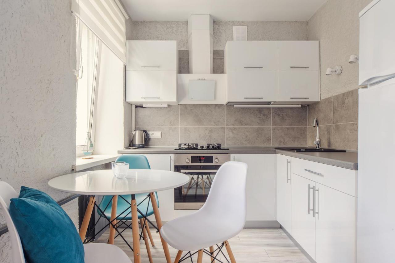 Apartments On Ploscha Yakuba Kolasa 민스크 외부 사진