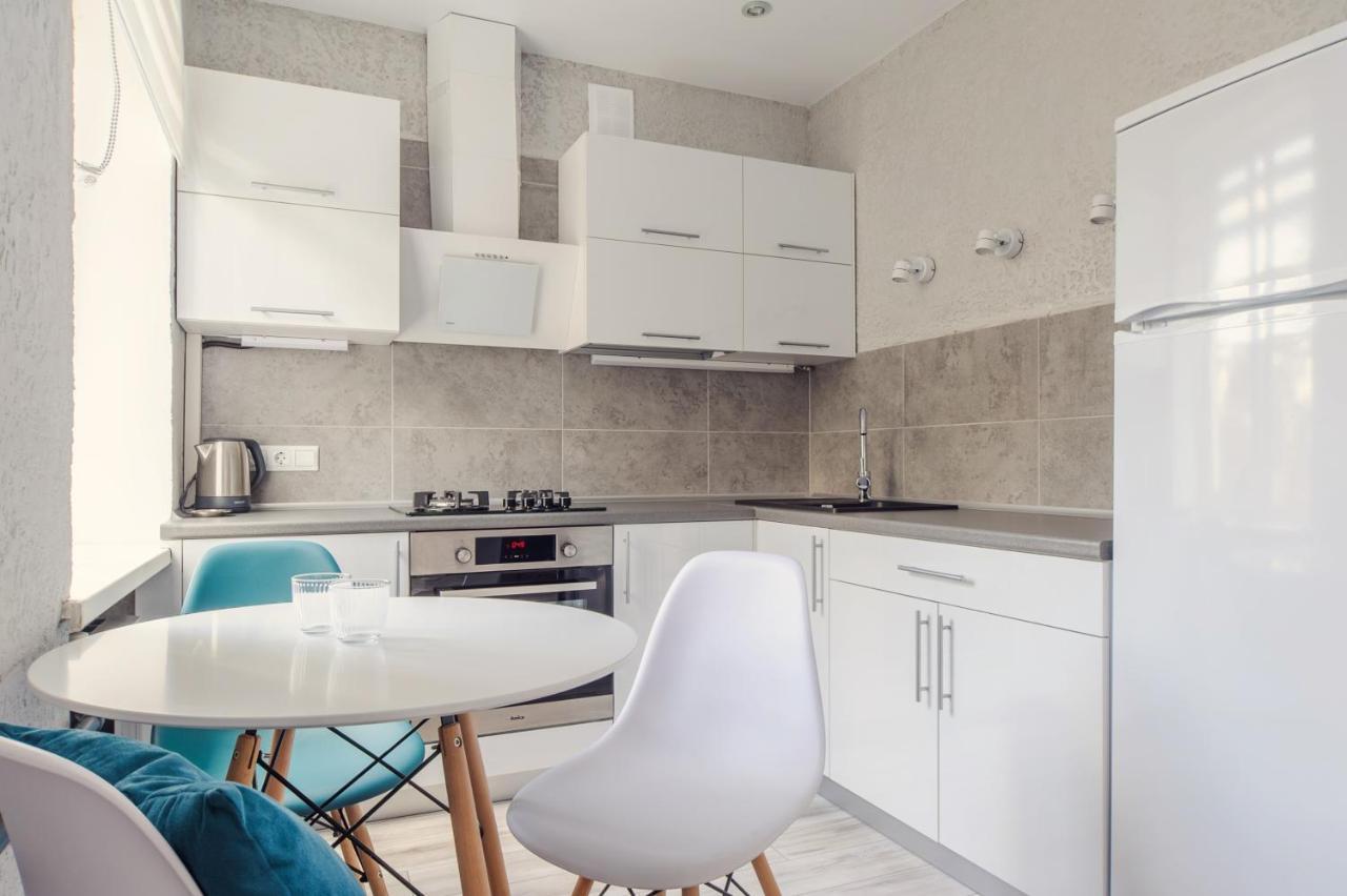 Apartments On Ploscha Yakuba Kolasa 민스크 외부 사진